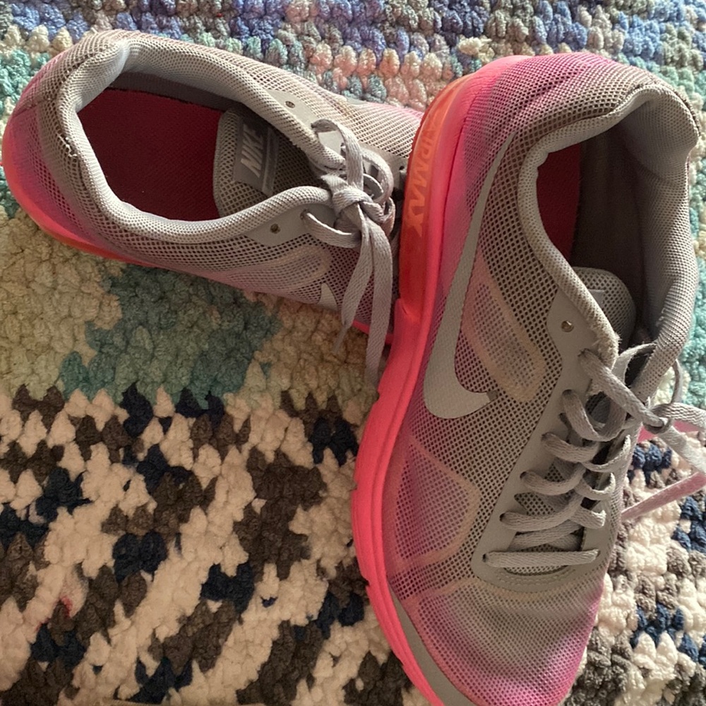 Nikes airmax Size 7 shoes